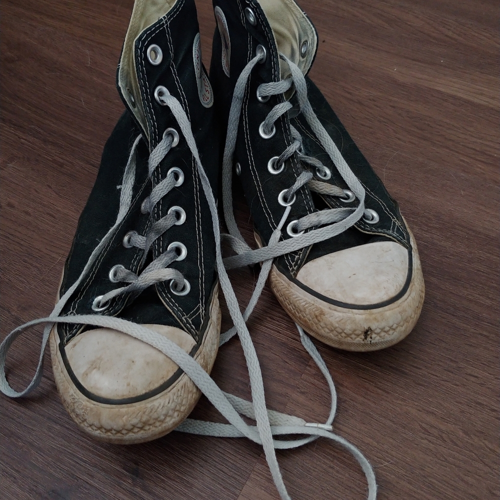 Black converse high tops